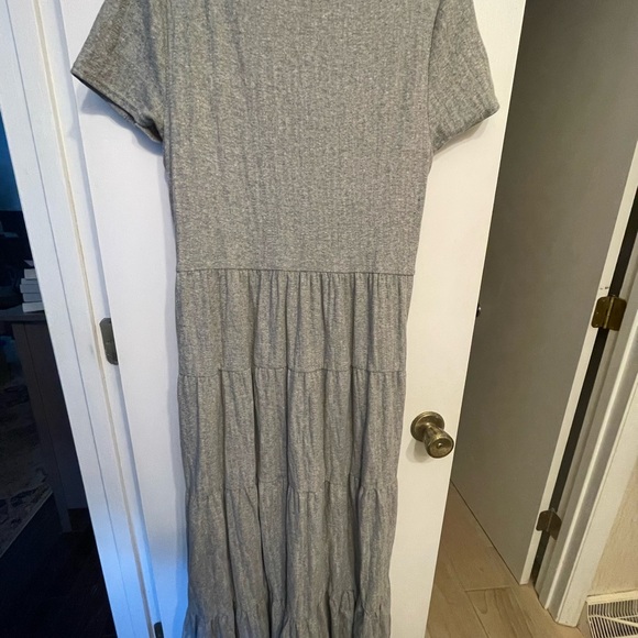 Anthropologie Maeve Gillian Tiered Maxi Dress gray size medium - Picture 6 of 6